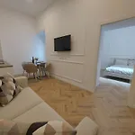 R&r Urban Chic Apartman *