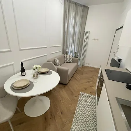 Апартаменти R&r Urban Chic