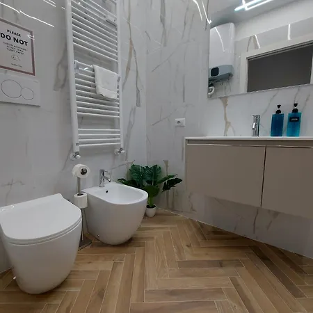 Апартаменти R&r Urban Chic